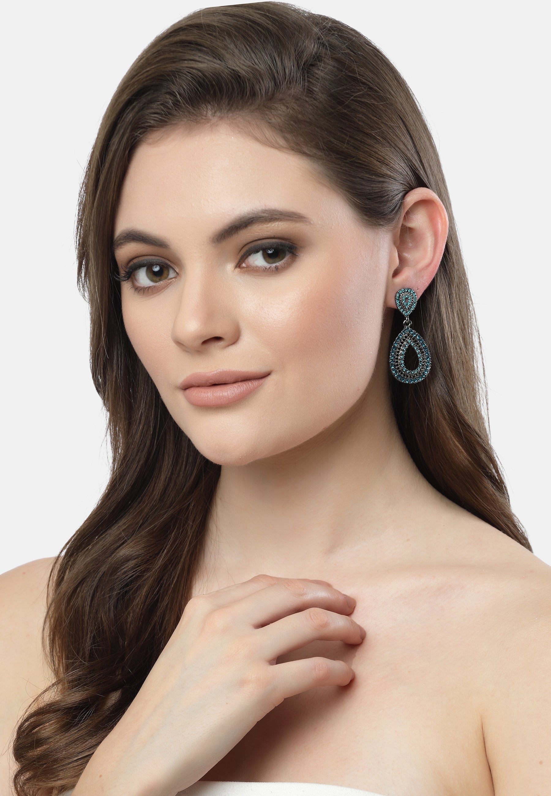Criostail Studded Earrings Drop